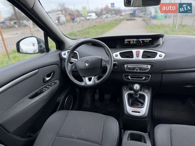 Минивэн Renault Grand Scenic 2010 в Ровно