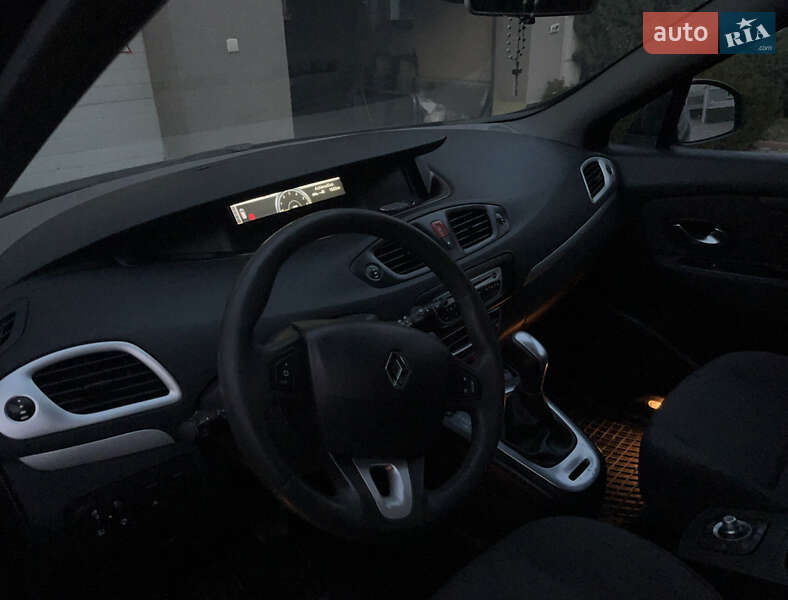 Мінівен Renault Grand Scenic 2010 в Івано-Франківську