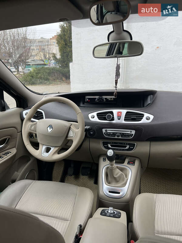 Минивэн Renault Grand Scenic 2010 в Черновцах