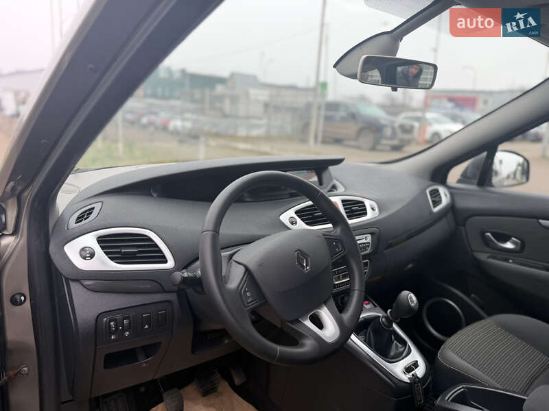 Минивэн Renault Grand Scenic 2010 в Ровно фото 25 Минивэн Renault Grand Scenic 2010 в Ровно