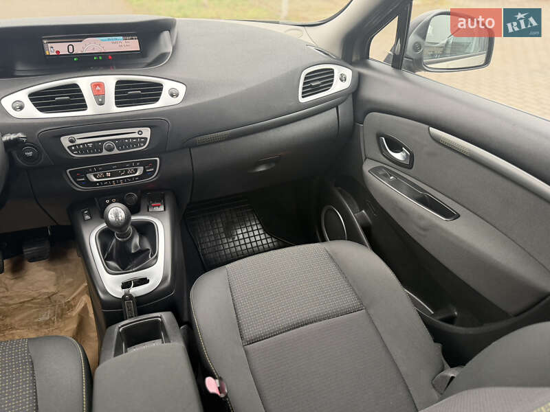 Минивэн Renault Grand Scenic 2010 в Ровно фото 48 Минивэн Renault Grand Scenic 2010 в Ровно