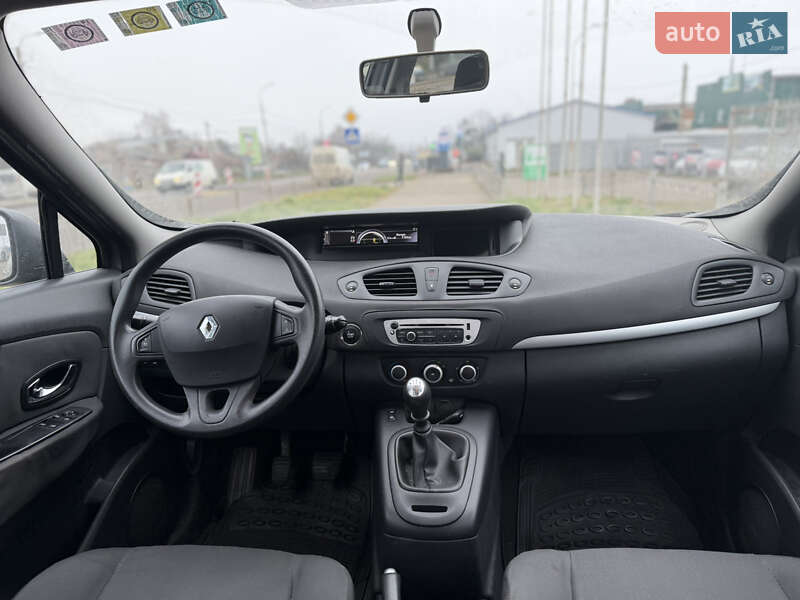 Минивэн Renault Grand Scenic 2013 в Ровно
