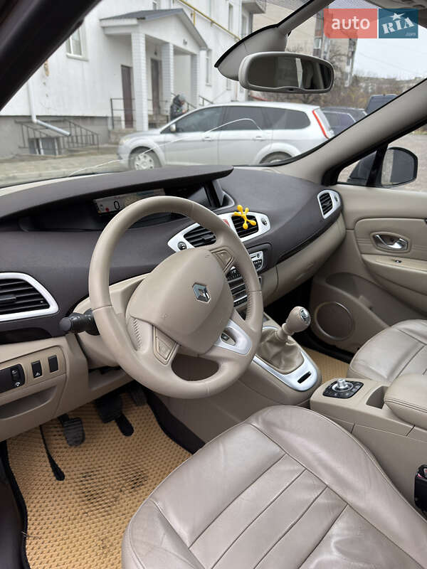 Мінівен Renault Grand Scenic 2010 в Березному фото 11 Мінівен Renault Grand Scenic 2010 в Березному