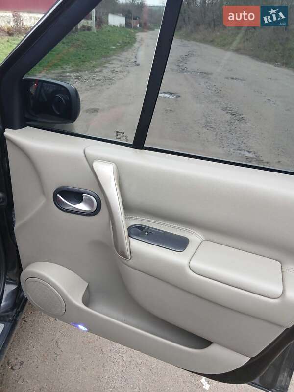 Минивэн Renault Grand Scenic 2006 в Ладыжине фото 6 Минивэн Renault Grand Scenic 2006 в Ладыжине