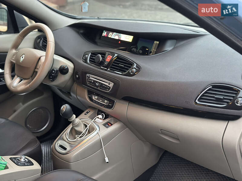 Минивэн Renault Grand Scenic 2011 в Киеве
