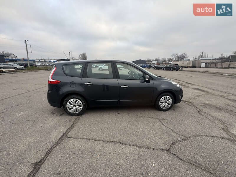 Renault Grand Scenic 2011 Renault Grand Scenic 2011