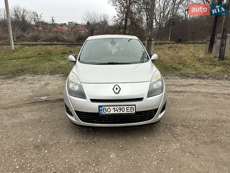 Renault Grand Scenic 2010