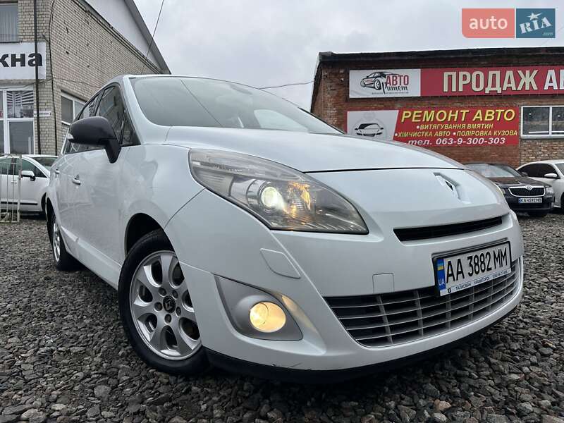 Renault Grand Scenic 2011 Renault Grand Scenic 2011