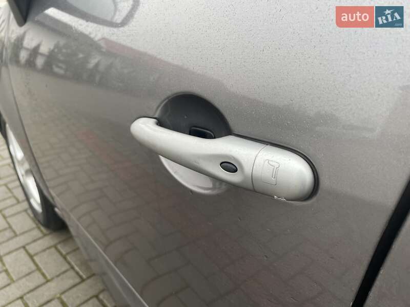 Минивэн Renault Grand Scenic 2009 в Золочеве