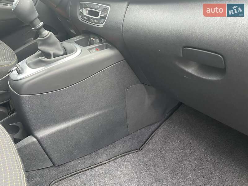 Минивэн Renault Grand Scenic 2009 в Золочеве