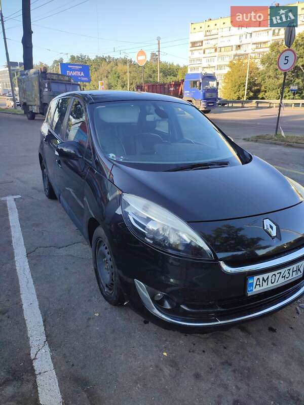 Renault Grand Scenic 2012