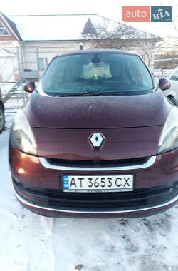 Минивэн Renault Grand Scenic 2012 в Долине