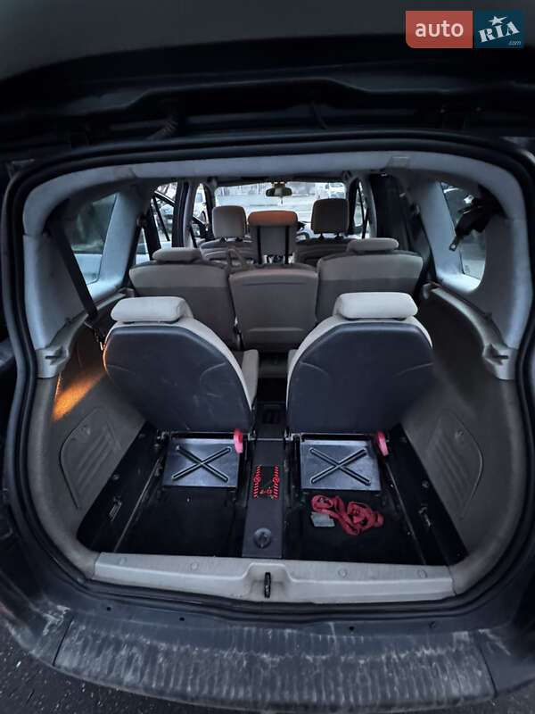 Мінівен Renault Grand Scenic 2005 в Кривому Розі