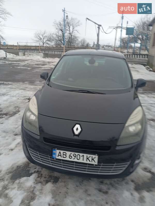 Renault Grand Scenic 2011