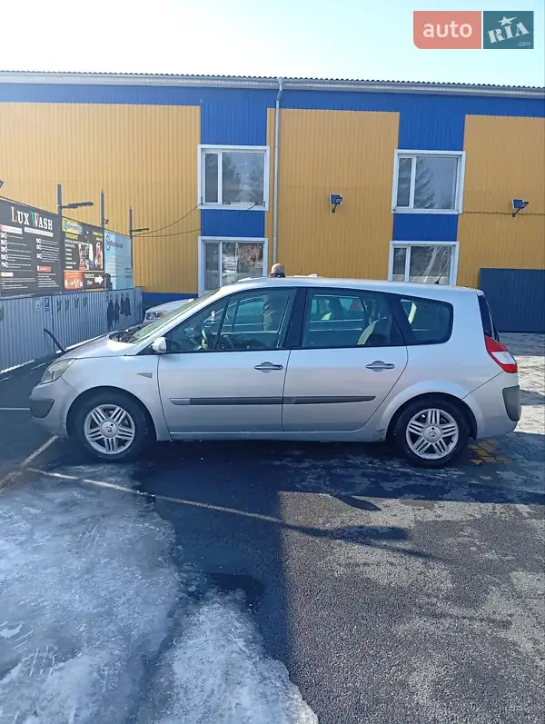 Renault Grand Scenic 2005