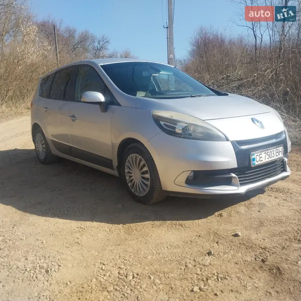 Renault Grand Scenic 2013