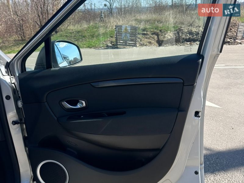 Минивэн Renault Grand Scenic 2010 в Харькове