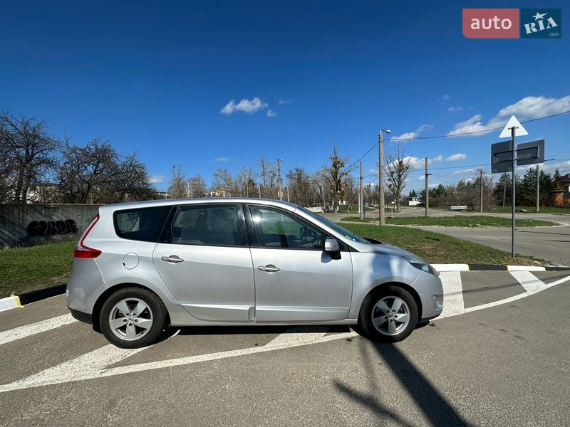 Минивэн Renault Grand Scenic 2010 в Харькове