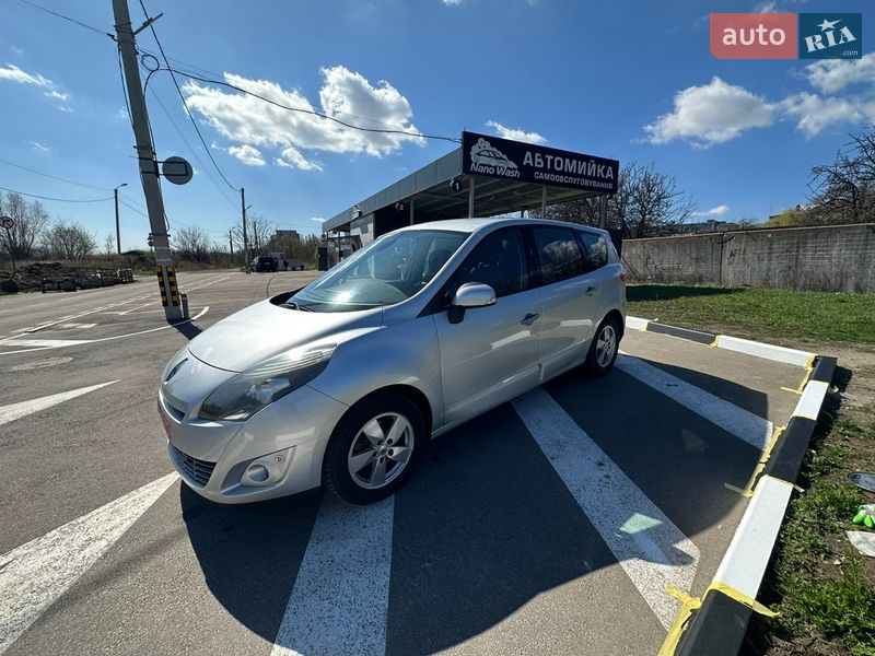 Минивэн Renault Grand Scenic 2010 в Харькове