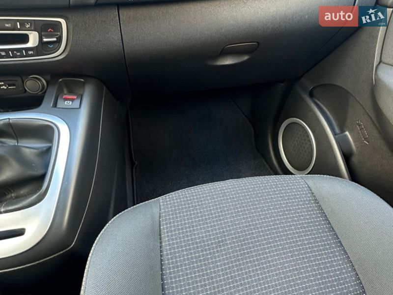 Минивэн Renault Grand Scenic 2010 в Харькове