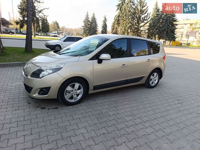 Renault Grand Scenic 2011