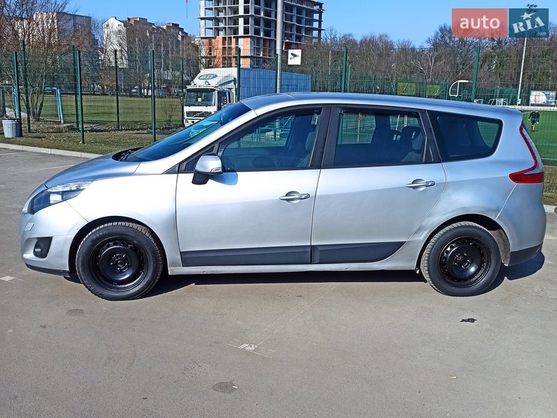 Минивэн Renault Grand Scenic 2010 в Ивано-Франковске