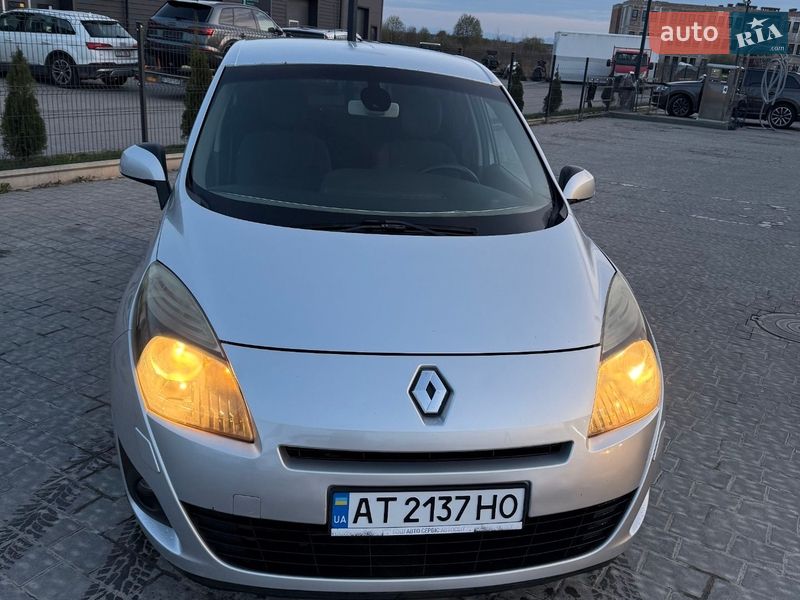 Минивэн Renault Grand Scenic 2010 в Ивано-Франковске