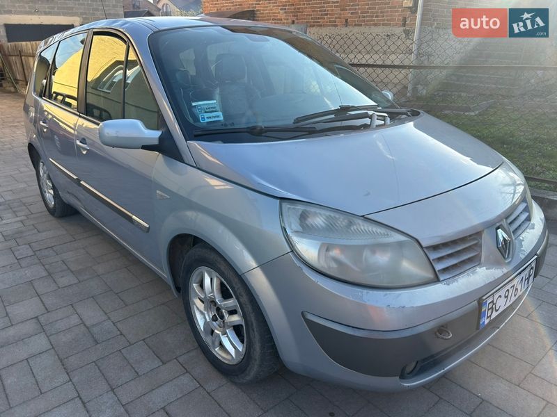Renault Grand Scenic 2005