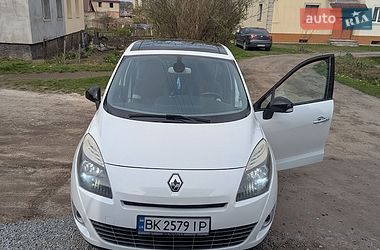 Минивэн Renault Grand Scenic 2011 в Дубно