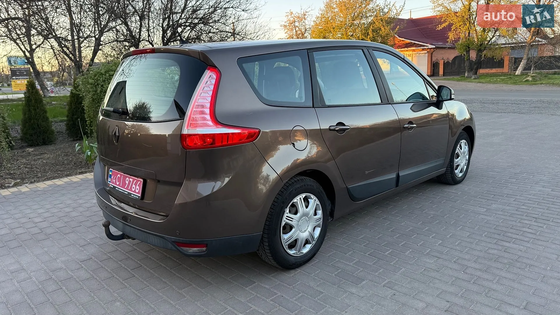 2010 Renault Scenic - мініатюра 9
