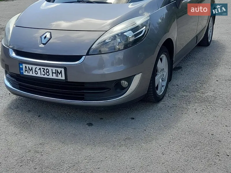 Renault Grand Scenic 2013