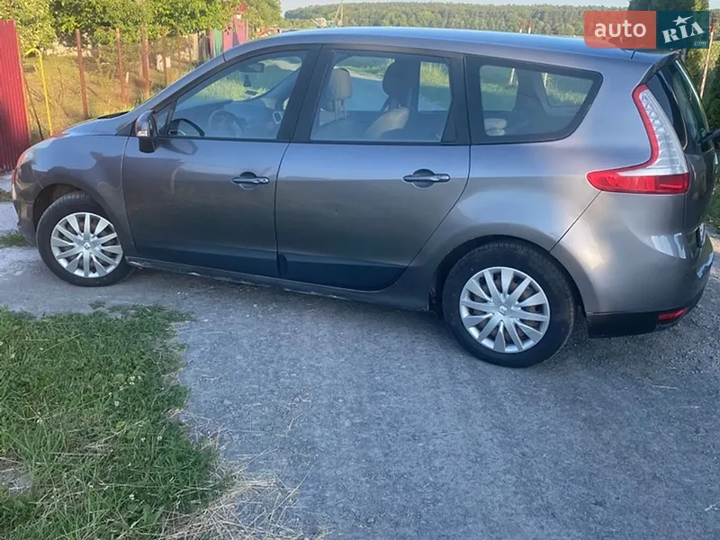Renault Grand Scenic 2010