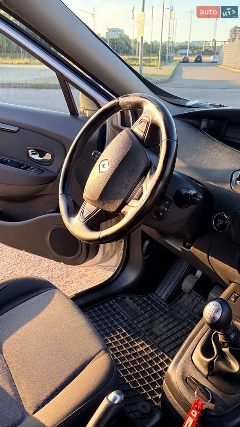 2013 Renault Scenic - мініатюра 24