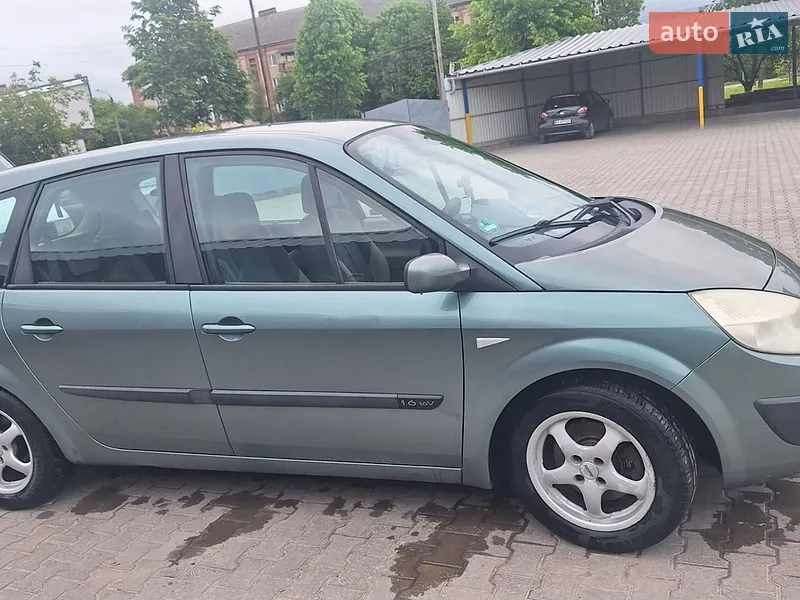 Renault Grand Scenic 2004