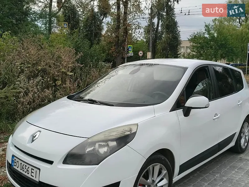 Renault Grand Scenic 2010