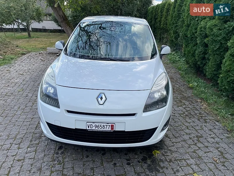 Renault Grand Scenic 2011