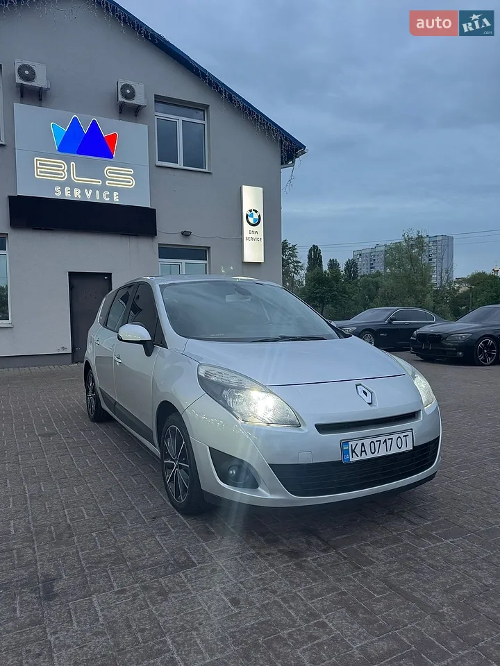 2010 Renault Scenic - мініатюра 32