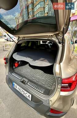 Внедорожник / Кроссовер Renault Kadjar 2017 в 
