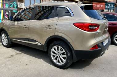 Внедорожник / Кроссовер Renault Kadjar 2017 в 