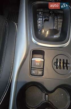 Внедорожник / Кроссовер Renault Kadjar 2015 в 