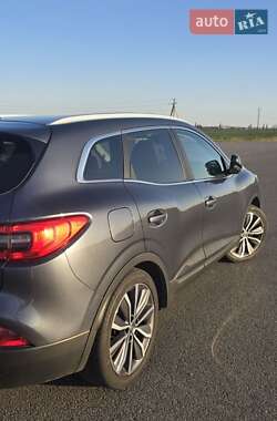 Внедорожник / Кроссовер Renault Kadjar 2015 в 