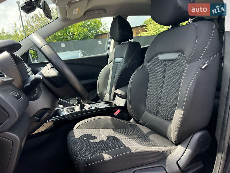 Позашляховик / Кросовер Renault Kadjar 2016 в Луцьку