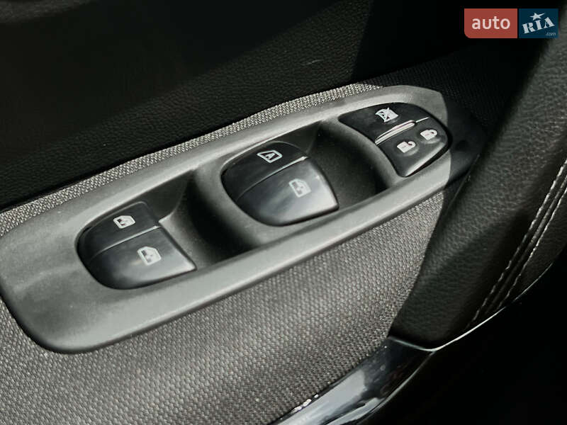 Позашляховик / Кросовер Renault Kadjar 2016 в Луцьку