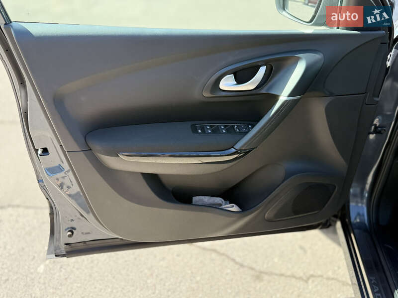 Внедорожник / Кроссовер Renault Kadjar 2019 в Дубно