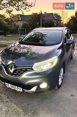 Внедорожник / Кроссовер Renault Kadjar 2016 в 