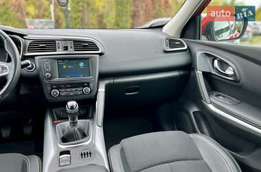 Позашляховик / Кросовер Renault Kadjar 2015 в  фото 65 Позашляховик / Кросовер Renault Kadjar 2015 в