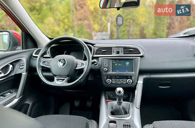 Позашляховик / Кросовер Renault Kadjar 2015 в  фото 64 Позашляховик / Кросовер Renault Kadjar 2015 в