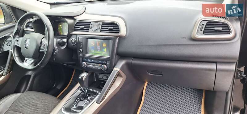 Внедорожник / Кроссовер Renault Kadjar 2016 в Новоархангельске