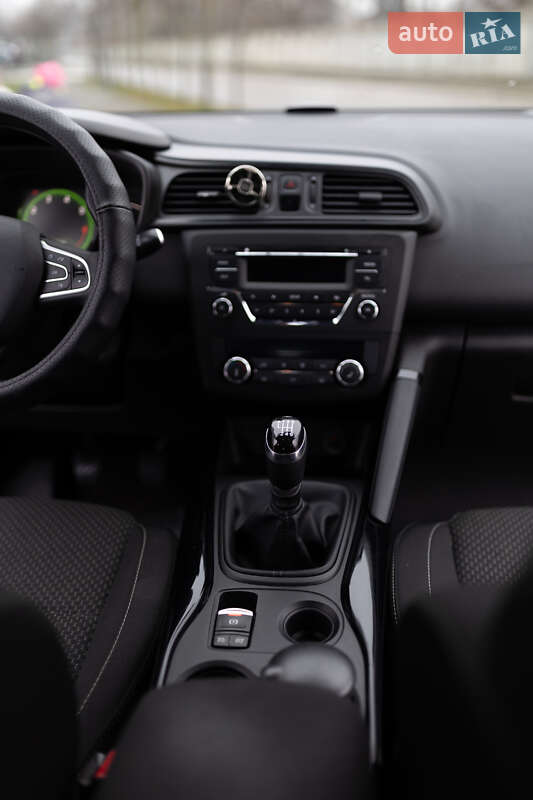 Внедорожник / Кроссовер Renault Kadjar 2017 в Ивано-Франковске