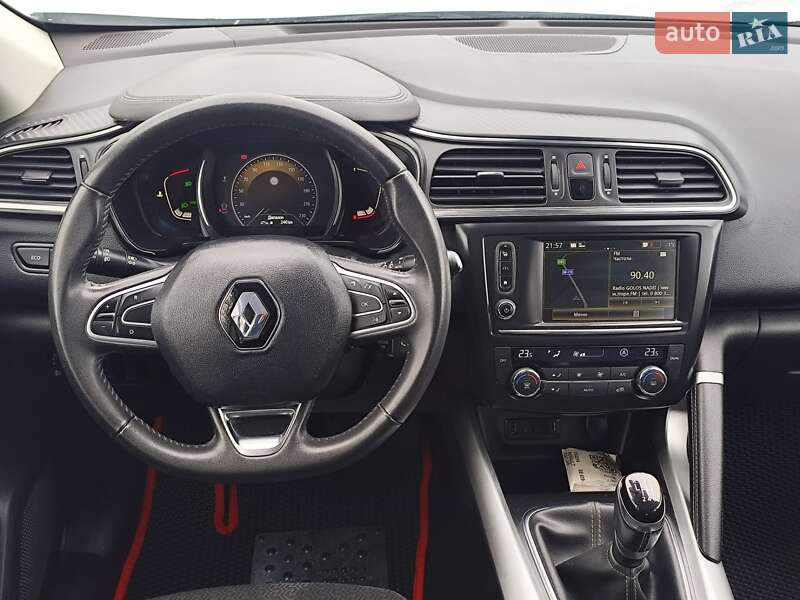 Внедорожник / Кроссовер Renault Kadjar 2016 в Новоархангельске